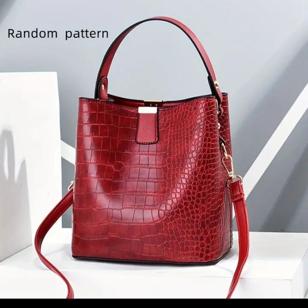 Red Faux Leather Handbags, Crossbody Bag, Purse, Shoulder Bag, Tote - Picture 10 of 10